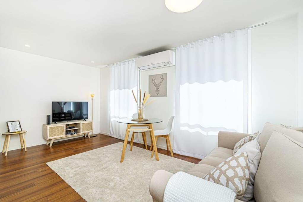 Bombarda Apartments VII By Innkeeper Порто Екстериор снимка