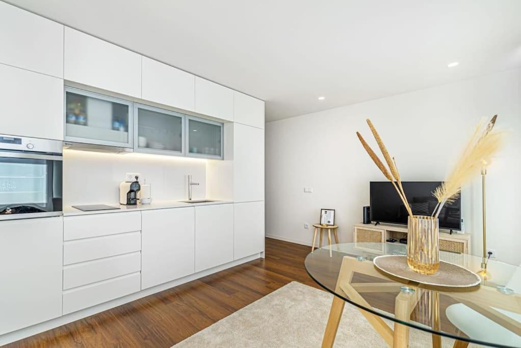 Bombarda Apartments VII By Innkeeper Порто Екстериор снимка