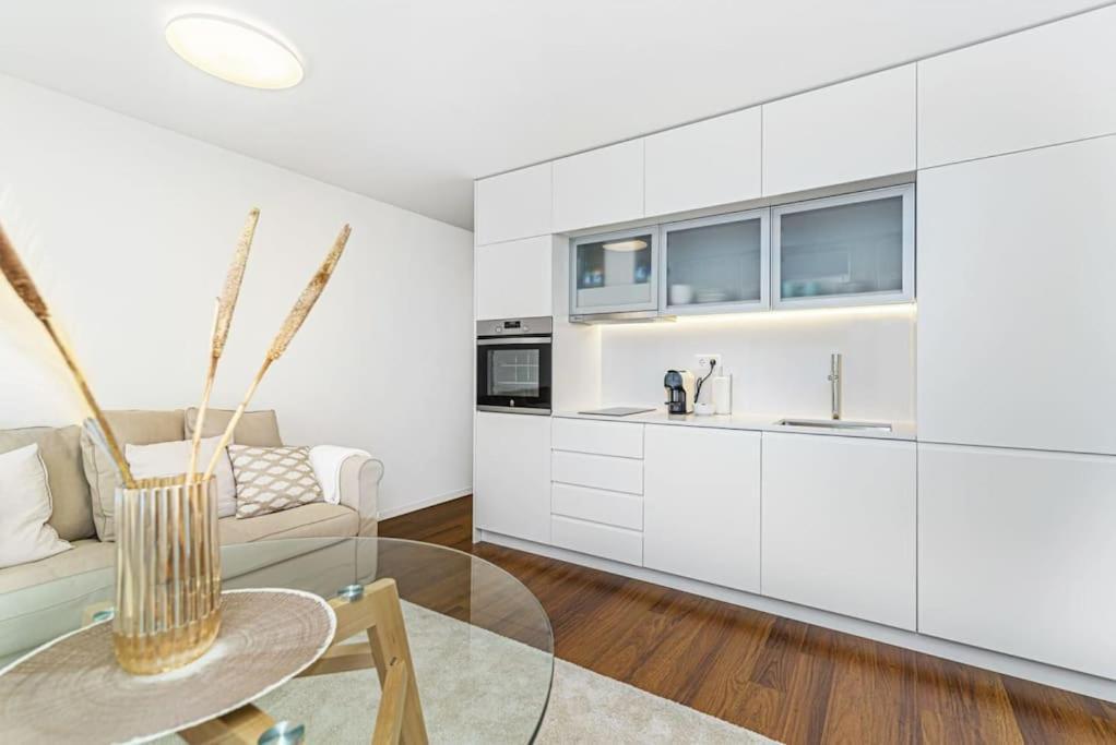 Bombarda Apartments VII By Innkeeper Порто Екстериор снимка